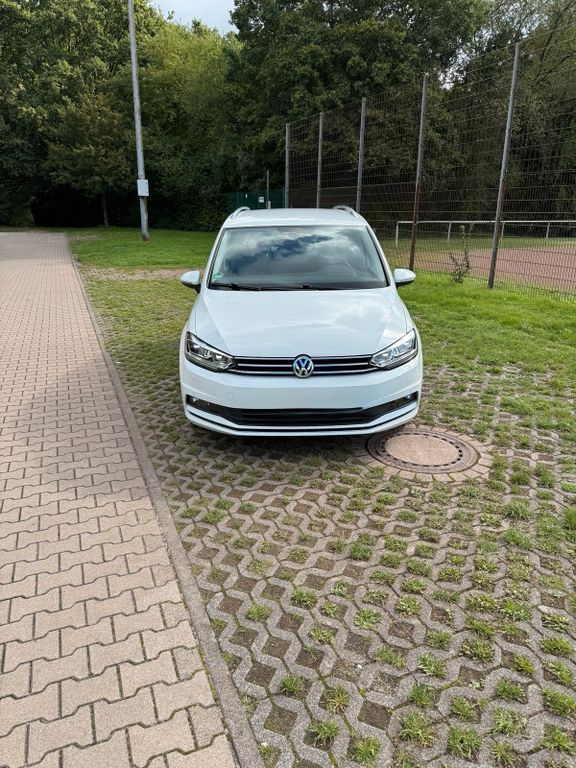Image of Volkswagen Touran