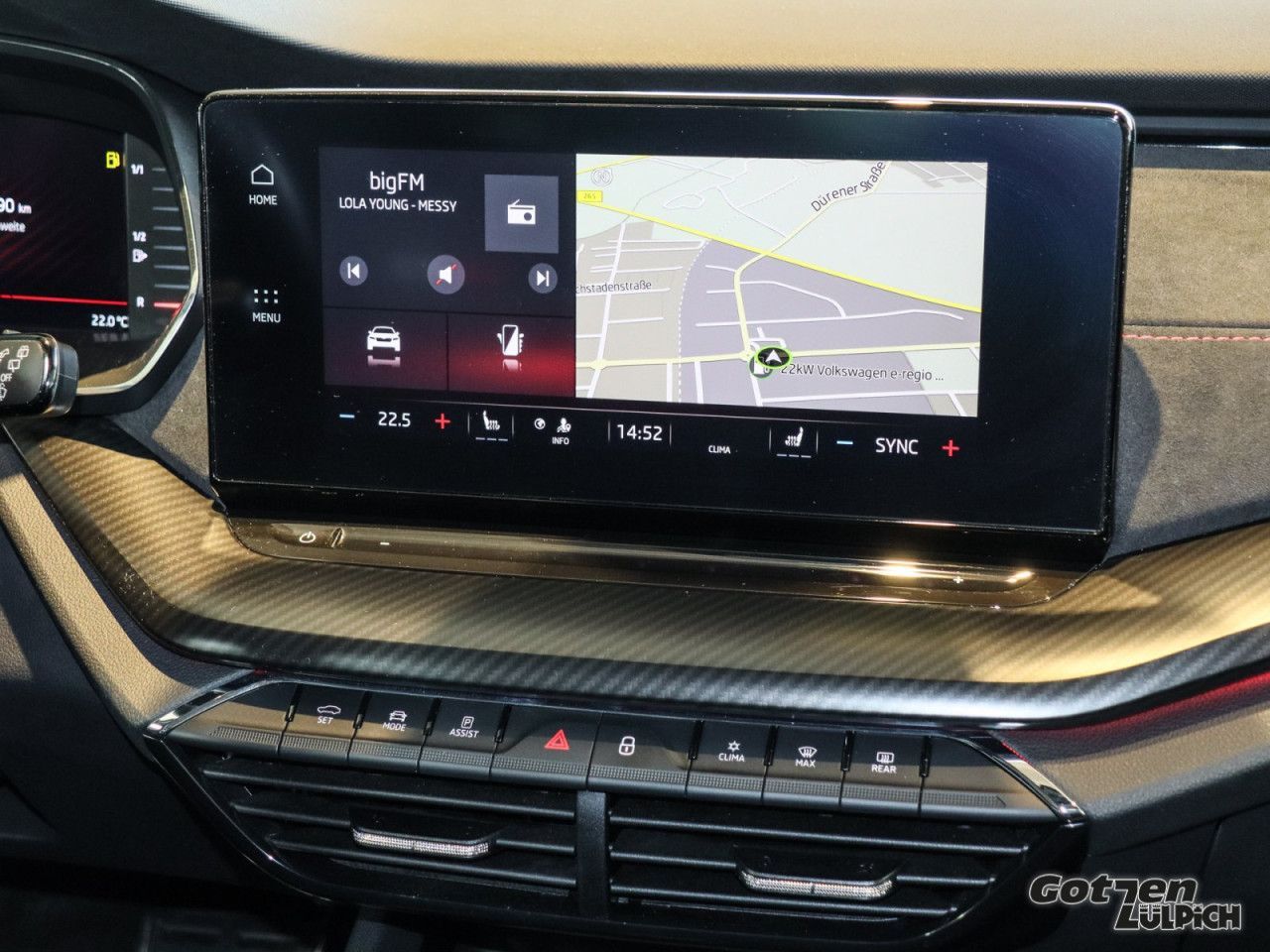 Fahrzeugabbildung SKODA Octavia Combi 2.0 TDI RS DSG Navi AHK Pano DCC