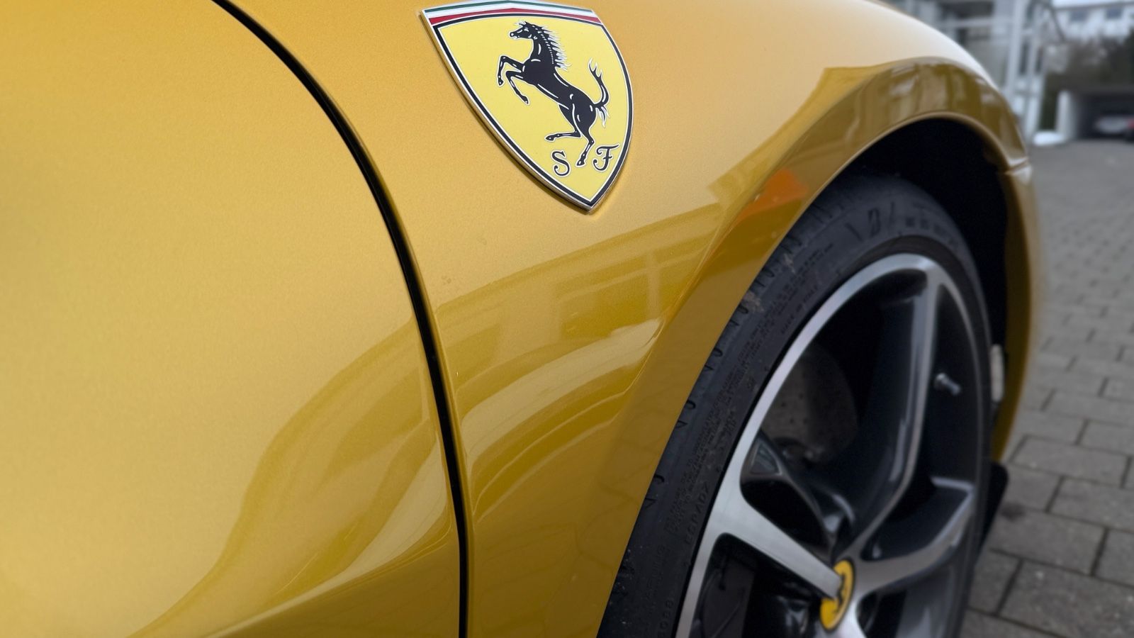 Fahrzeugabbildung Ferrari 296 GTS*Voll Karbon*Lift*Kamera*LED*1.Hand