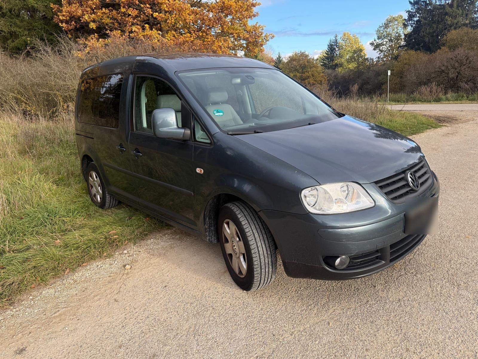 Volkswagen Caddy 2009 — interior