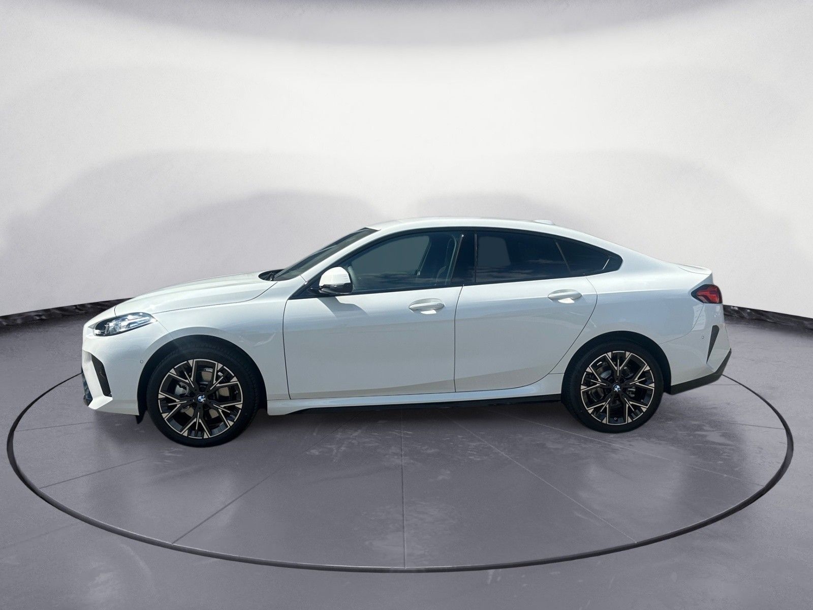 BMW 216 Gran Coupé - Bild 5
