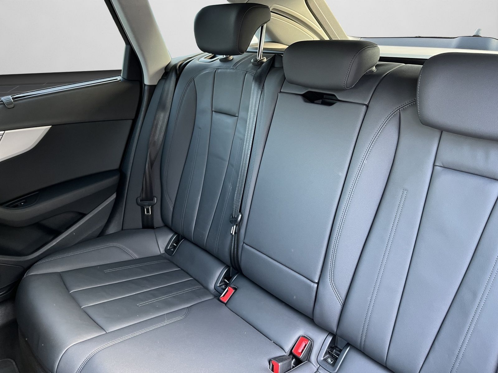 Audi A4 - Bild 15