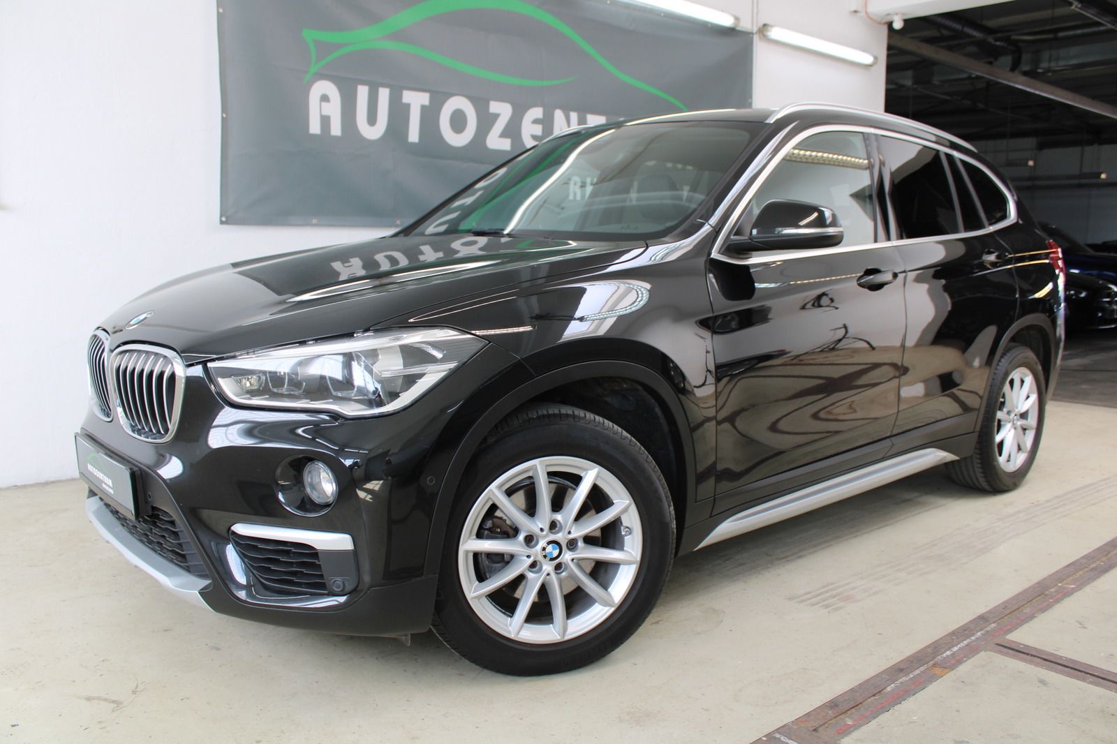 BMW X1 - 1