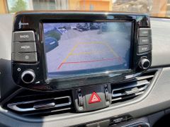 Fahrzeugabbildung Hyundai i30 1.0 AAC KAMERA SHZ ALLWETTER CARPLAY ALU