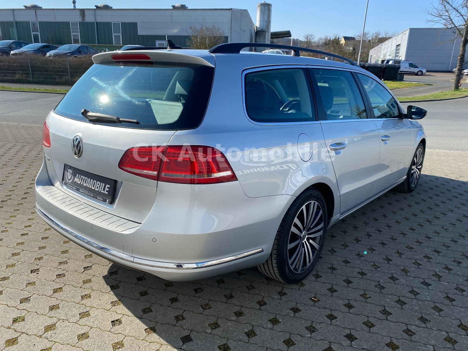 Fahrzeugabbildung Volkswagen Passat Variant Comfortline BM/DSG/Navi/Bi-Xenon