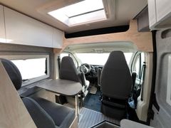 Clever Runner 636*140PS*Markise*Kamera*AHK