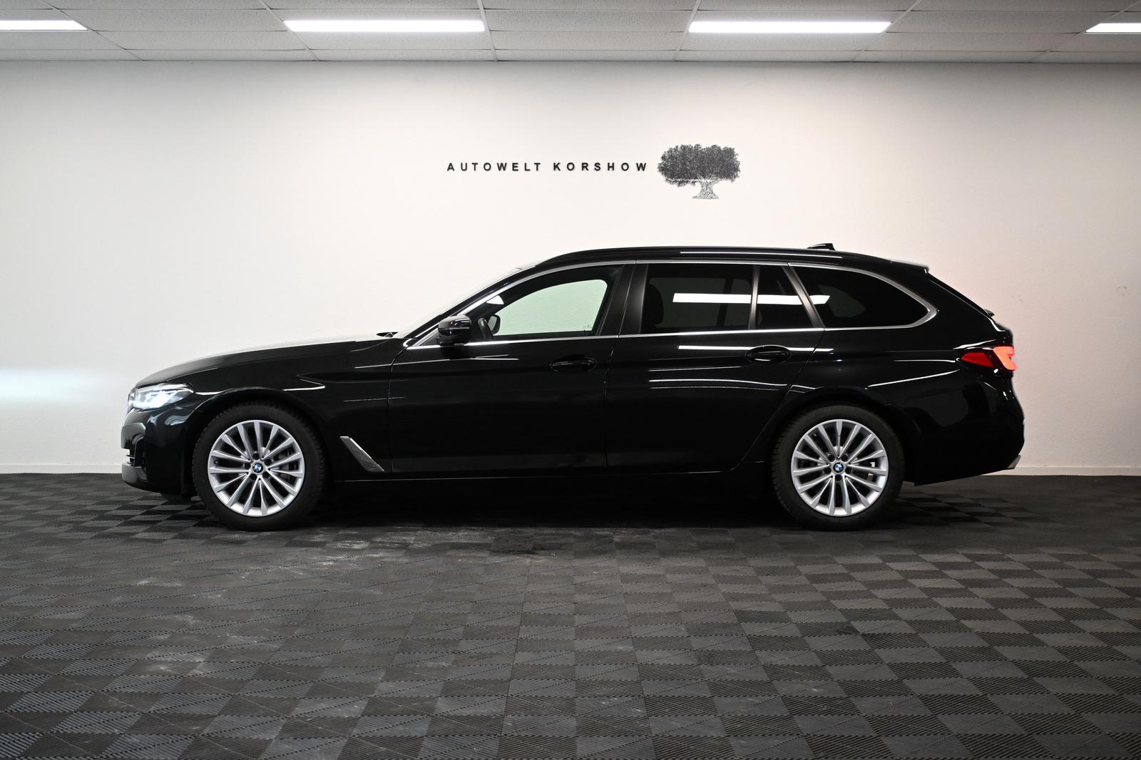 BMW 530 d *KAMERA*ACC*M LENKRAD*KEYLESS*CARPLAY *LED