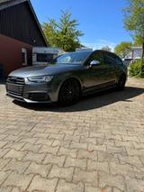 Audi S4 3.0 TFSI tiptronic quattro Avant - - graue Audi S4