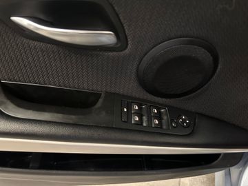 BMW 318 d Touring *Klima*SHZ*TÜV*Navi*PDC*AHK*