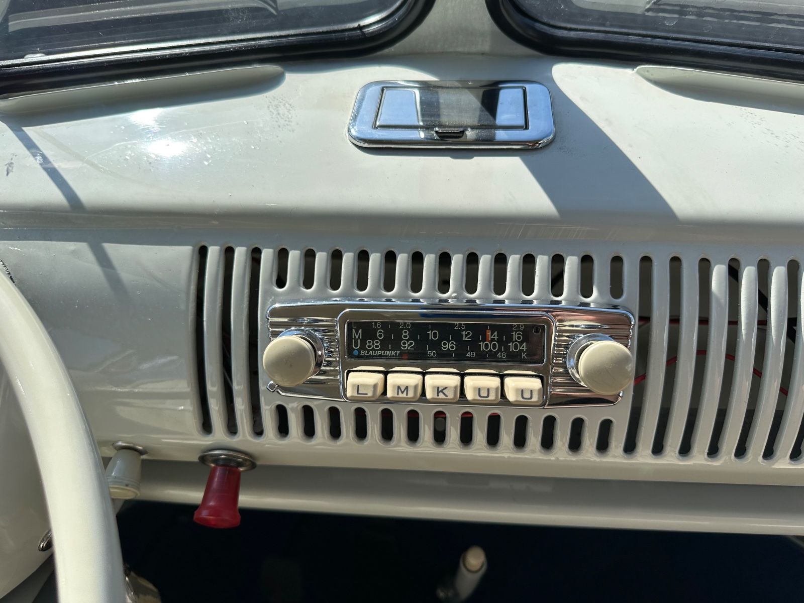 Fahrzeugabbildung Volkswagen T1 Bus 13-Fenster-Ausführung  Modelljahr 1966