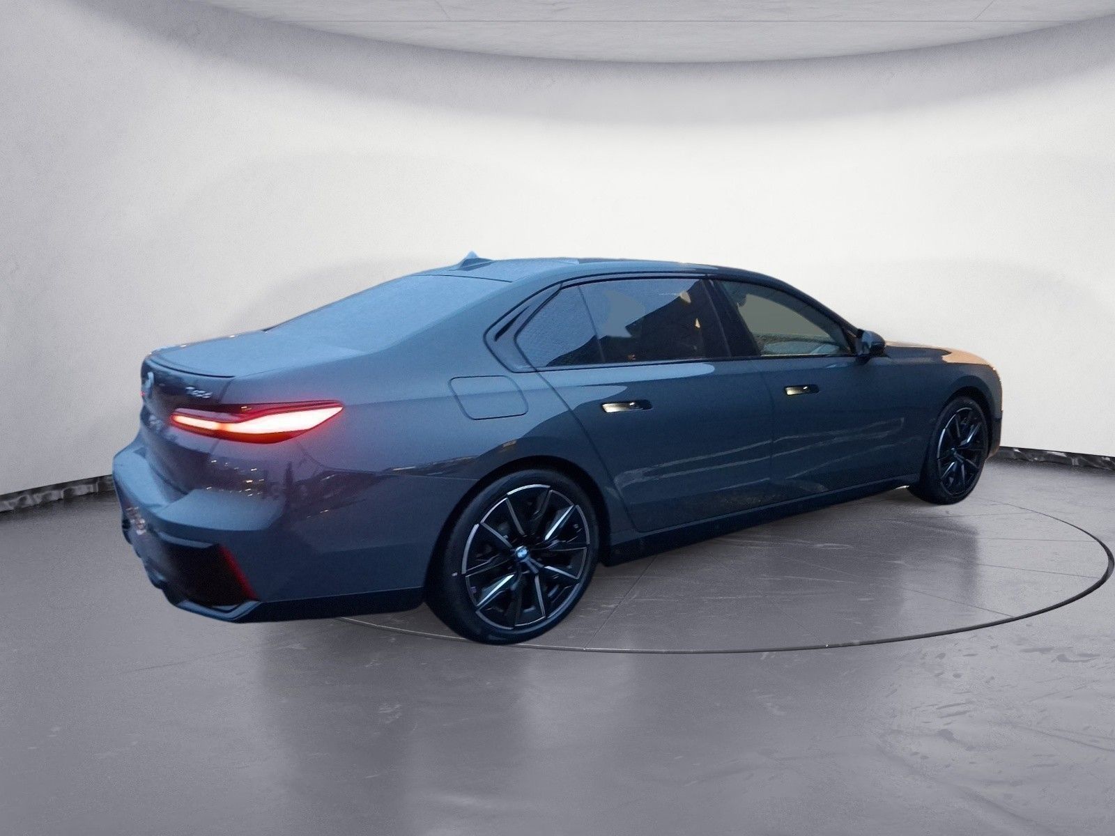 BMW 740d xDrive Limousine MSportPro Innov.pkt. AHK imagem 3