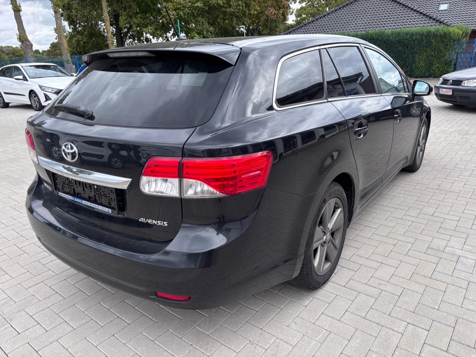 Toyota Avensis 2,2 D-4D 150 Kombi Edition*Navi/1.Hand*