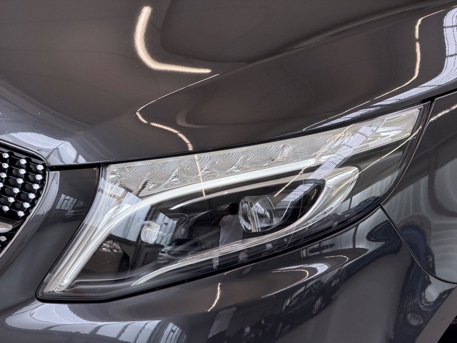 Mercedes-Benz V250d lang AMG-Line MBUX Kamera LED Night foto 4