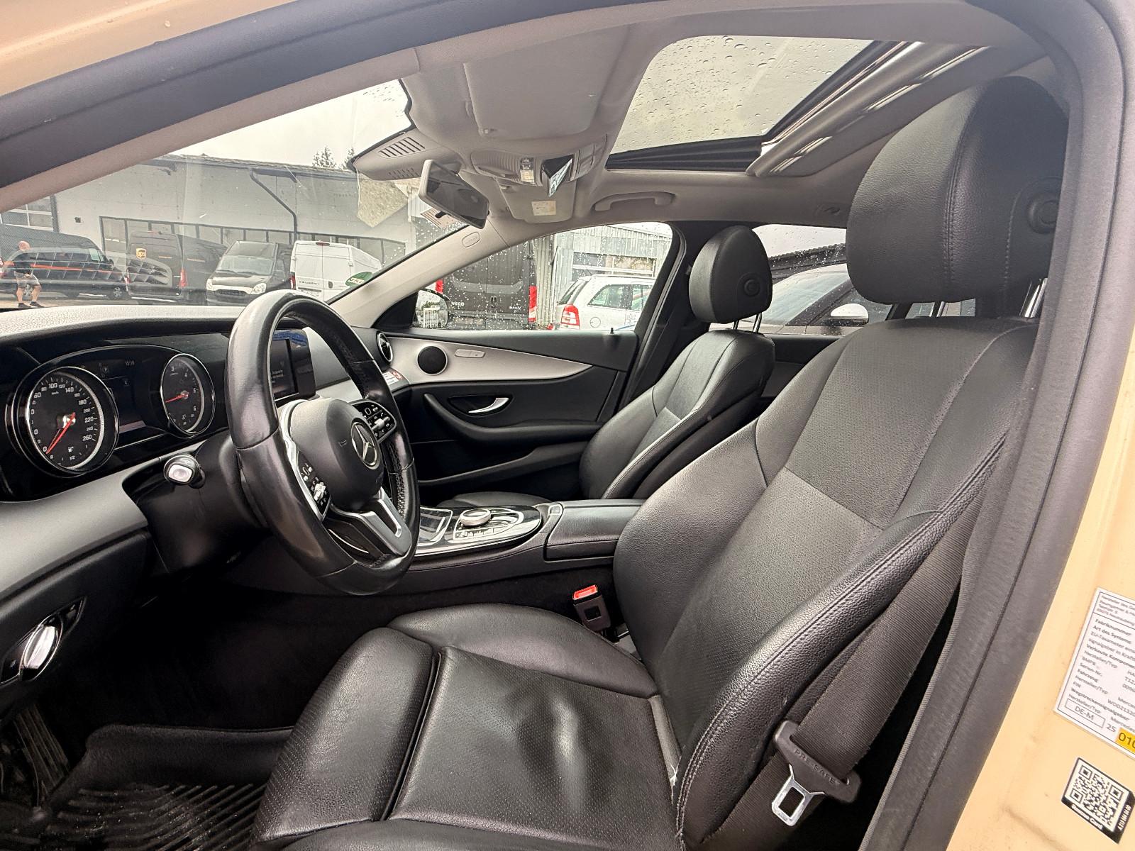 Mercedes-Benz E 220 E T-Modell    Vollfahrbereit