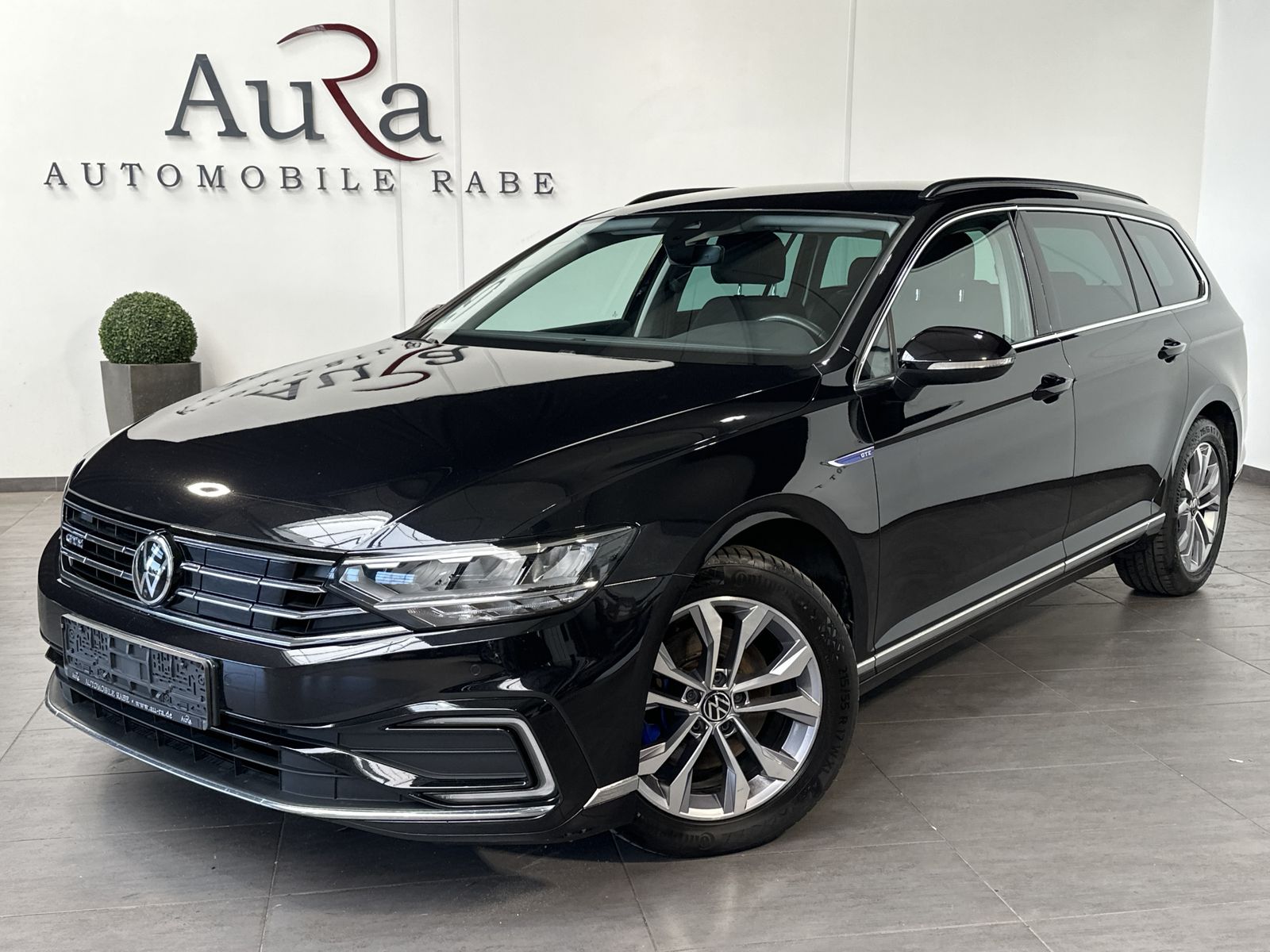 Fahrzeugabbildung Volkswagen Passat Variant 1.4 TSI DSG GTE NAV+LED+AHK+ACC