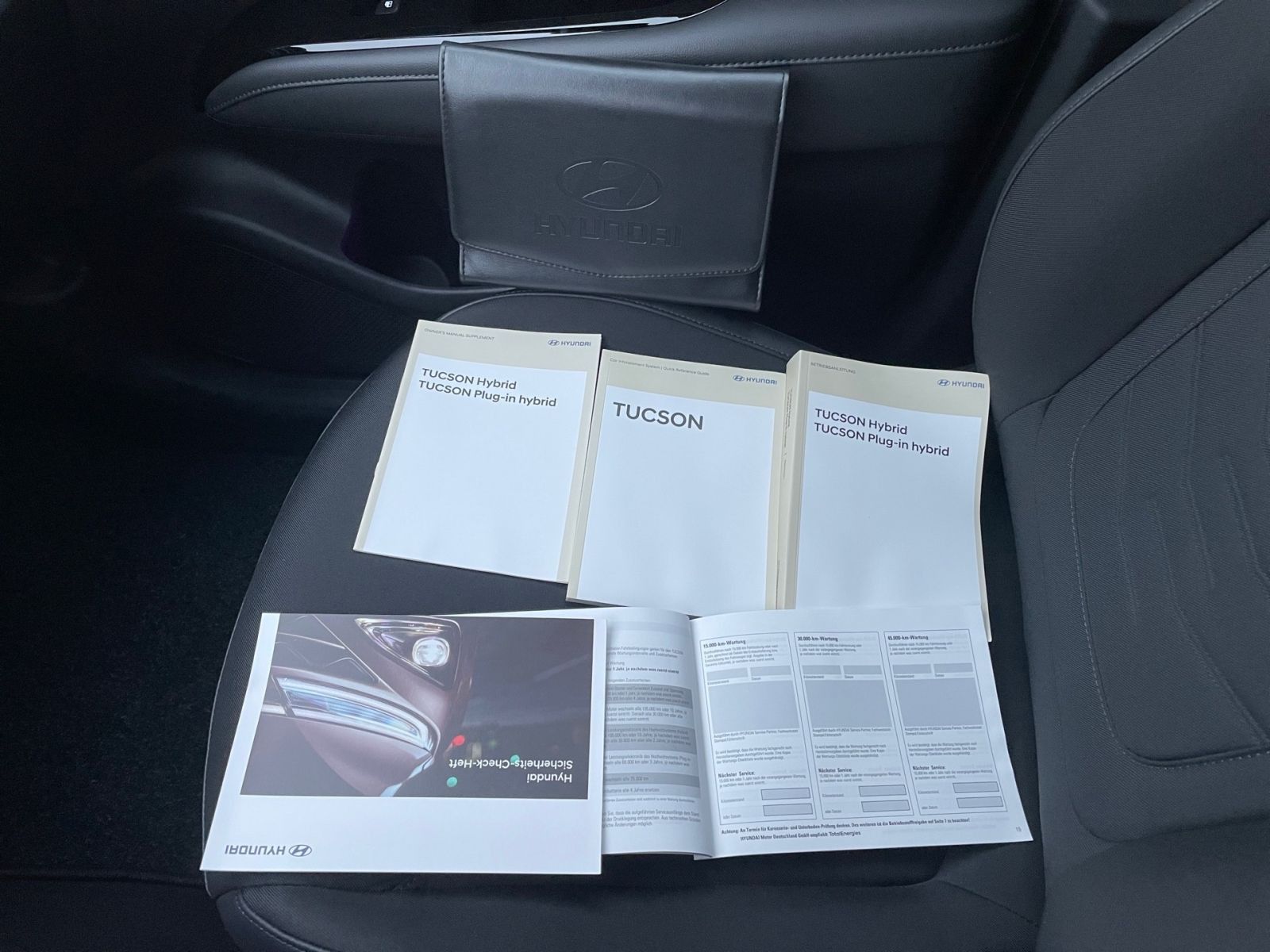 Fahrzeugabbildung Hyundai TUCSON 1.6 T-GDI Trend Hybrid Krell LED Paket