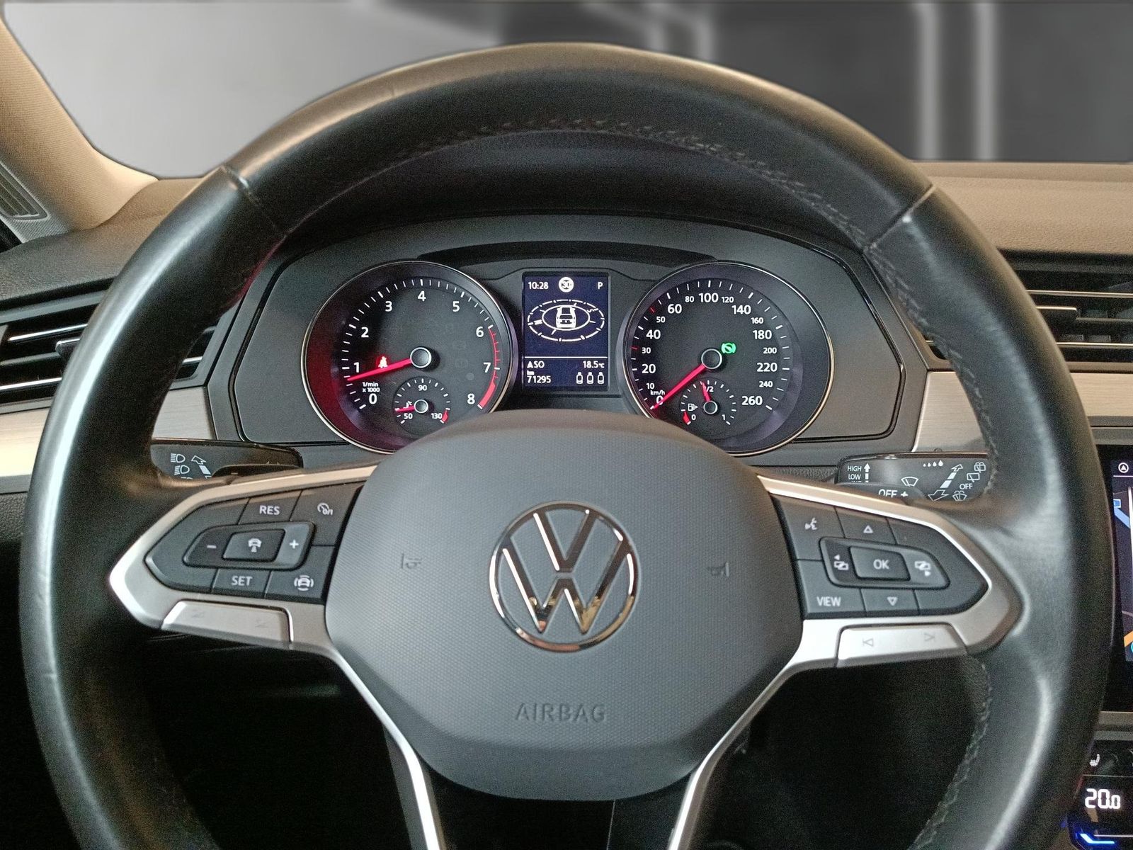 Volkswagen Passat Variant - Bild 12