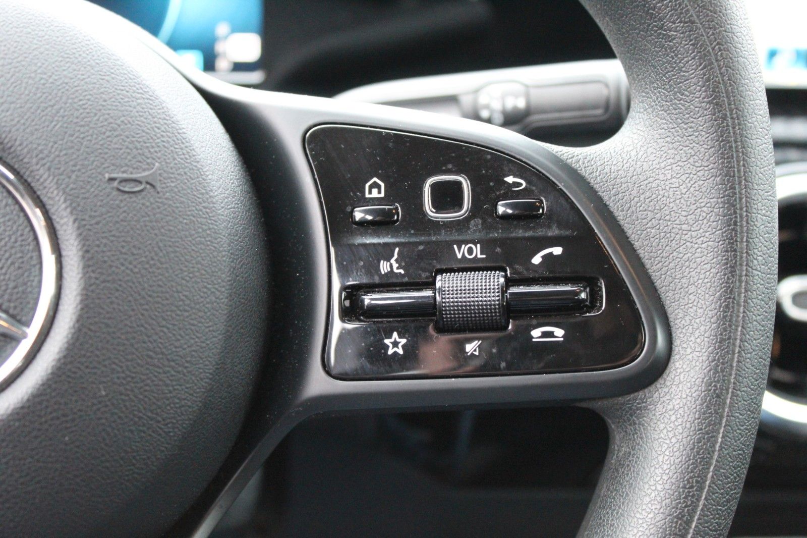 Fahrzeugabbildung Mercedes-Benz Lim A 200 Style 4Matic  Allrad*Navi*AHK