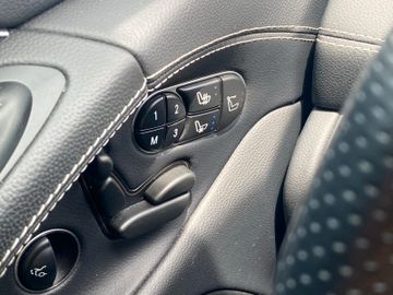 Bild 13 Mercedes-Benz SLR SL 500*NIGHT EDITION*Bi-XENON*H&K*NAV*SITZLÜ