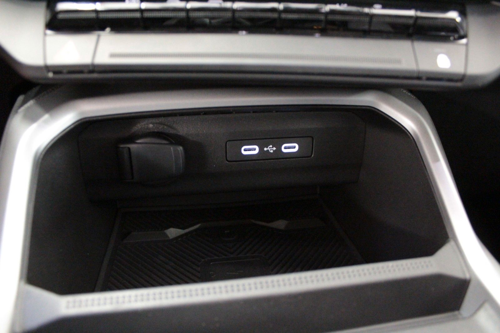Fahrzeugabbildung Dacia Bigster Hybrid 155 Journey *Winter-*City-Paket*