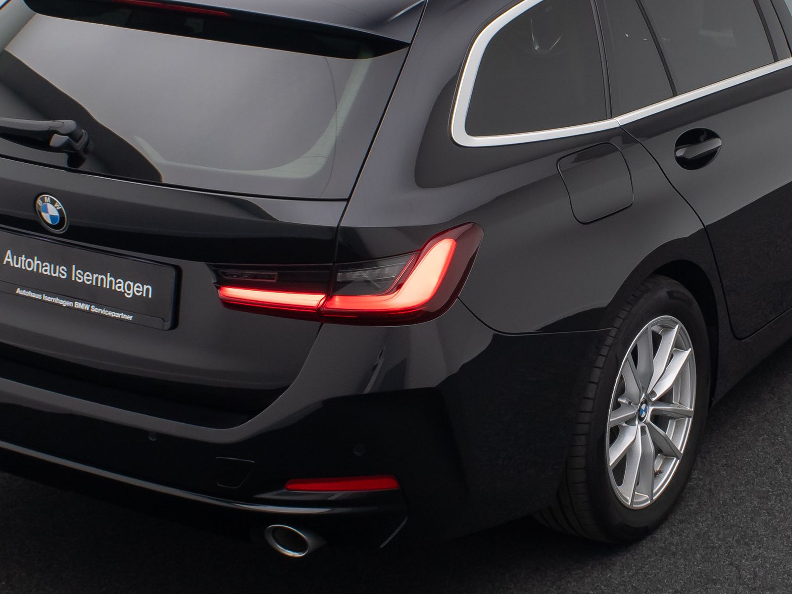 Fahrzeugabbildung BMW 318d GeschwindigReg DAB CockpitPlus Sportsitz