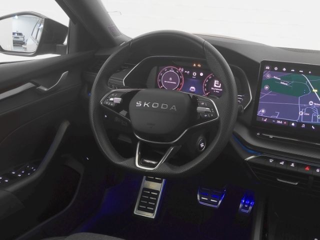 Octavia COMBI SPORTLINE TSI DSG+AHK+NAVI+360 GRA