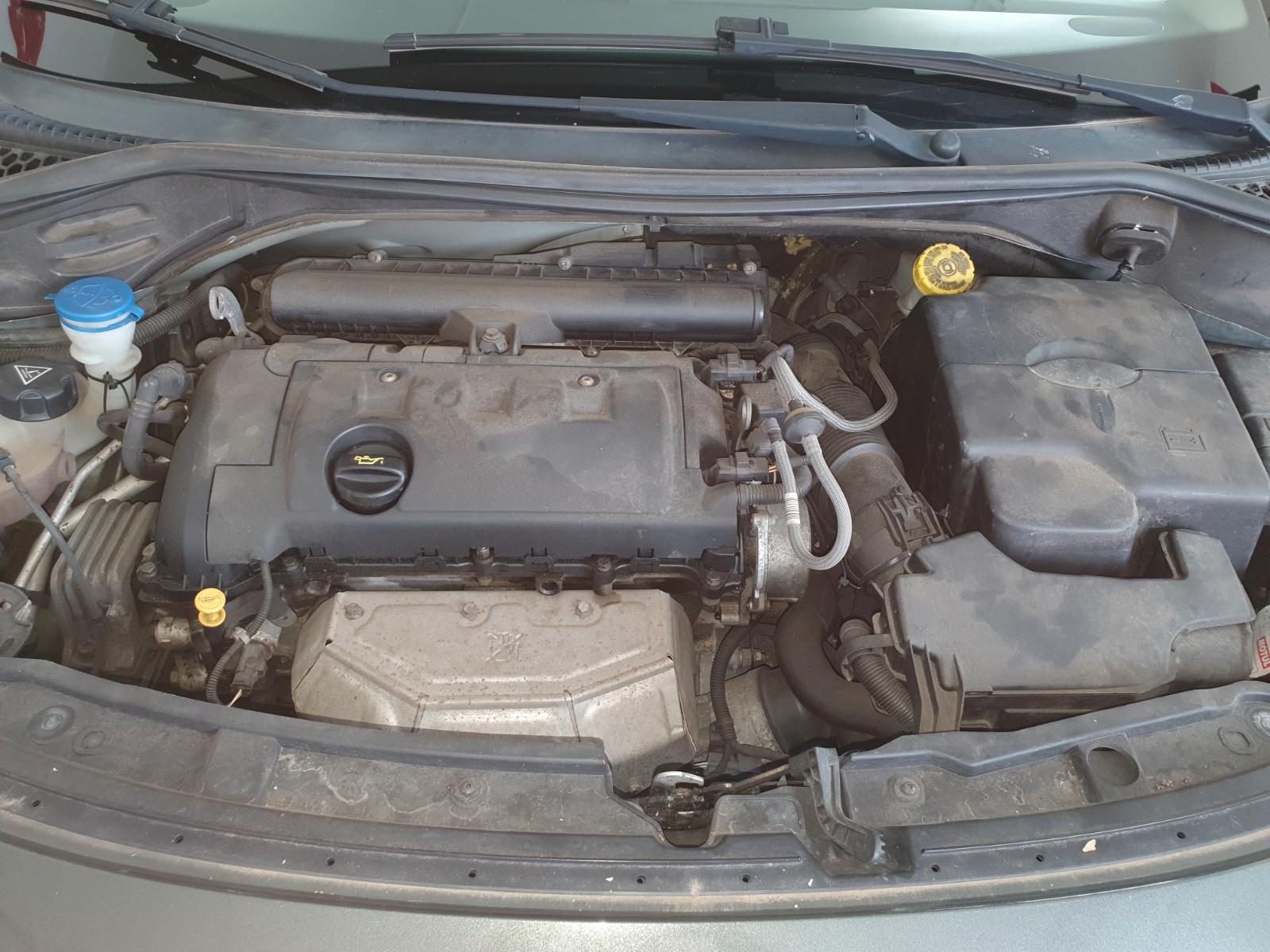 Peugeot 207 2009 — photo 17