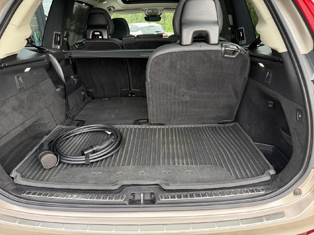 Fahrzeugabbildung Volvo XC90 Ultimate Dark Recharge Plug-In Hybrid AWD