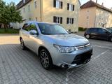 Mitsubishi Outlander 2.2 DI-D ClearTec 4WD AT Diamant E... - gebrauchte Mitsubishi Outlander aus dem Jahr 2014