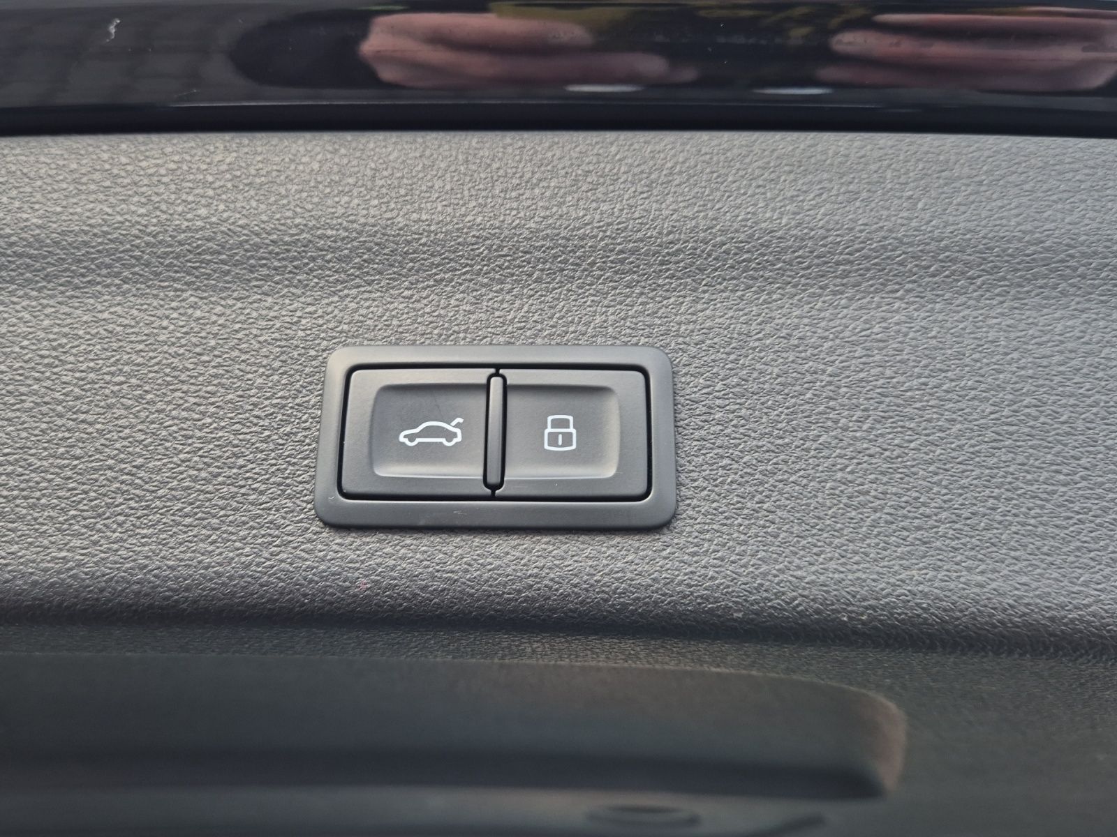 Fahrzeugabbildung Audi S6 Avant TDI quattro Matrix Navi AVC ACC B&O SHZ