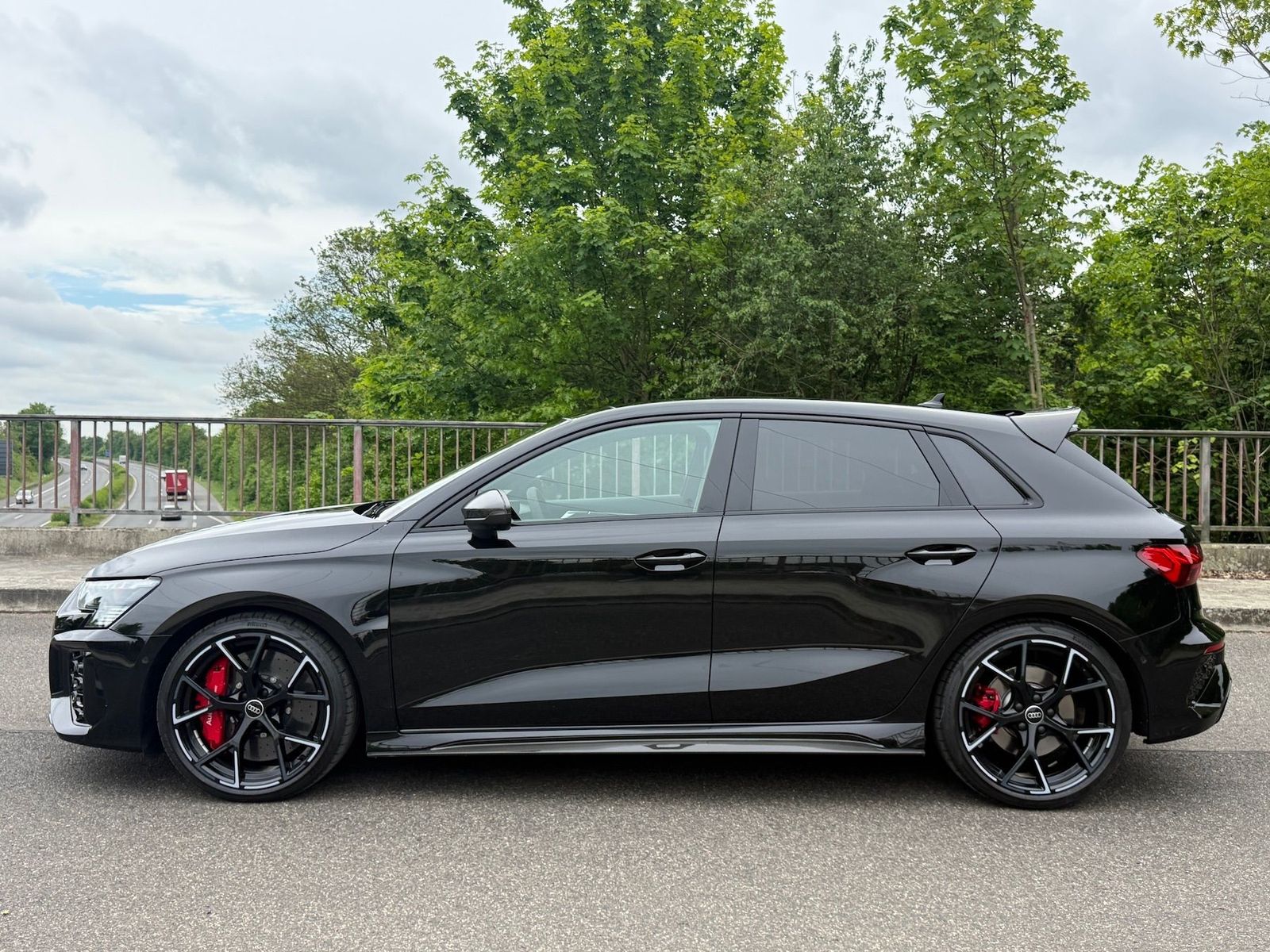 Fahrzeugabbildung Audi RS3 Sportback KERAMIK|DYNAMIK+|290|HUD|PANO|360°