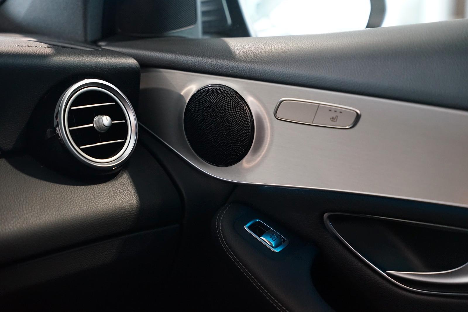 Mercedes-Benz GLC 300 4Matic | AMG | Comand | Pano | AHK