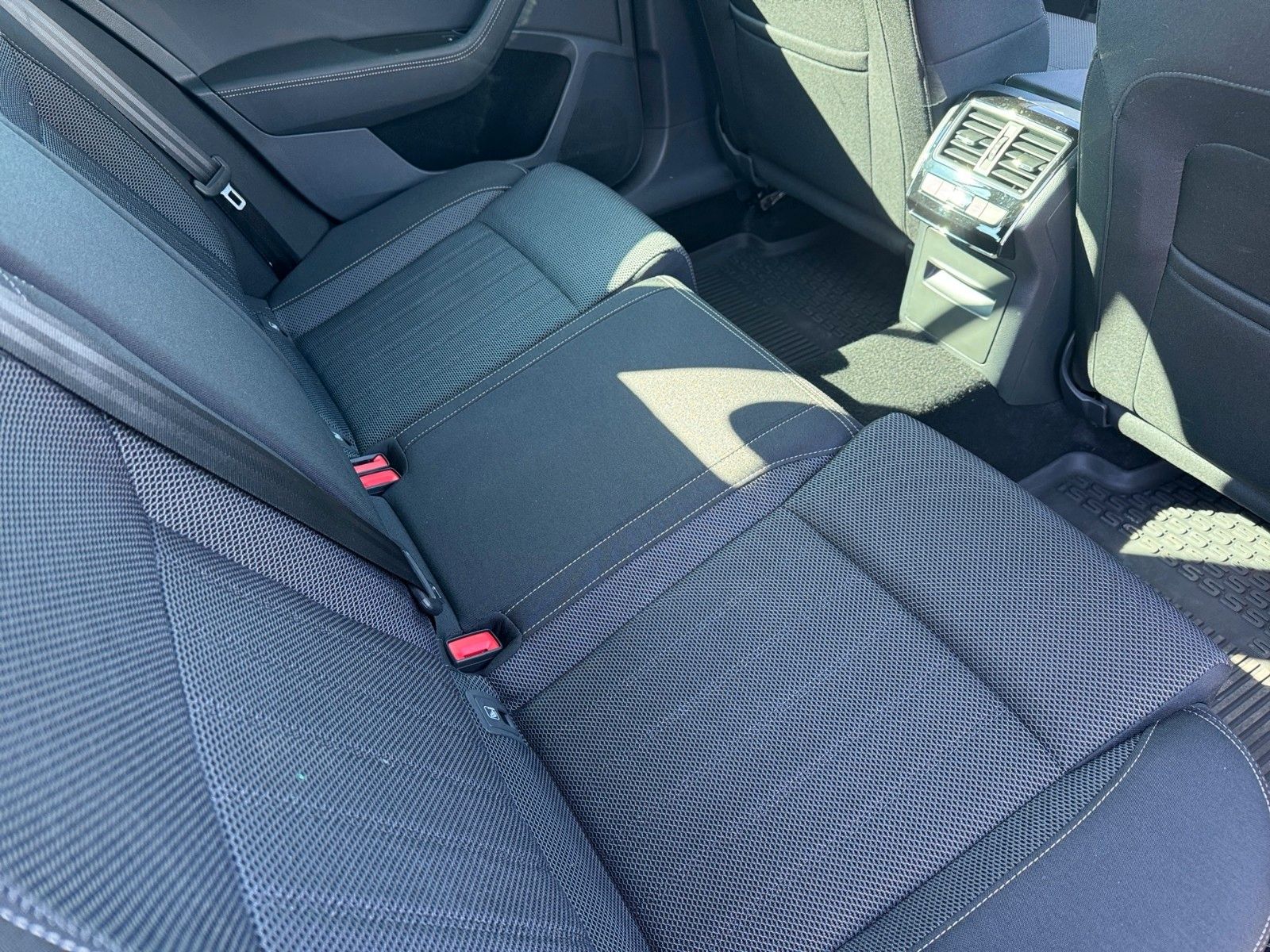 Fahrzeugabbildung SKODA Superb Combi Style 2.0 TSI