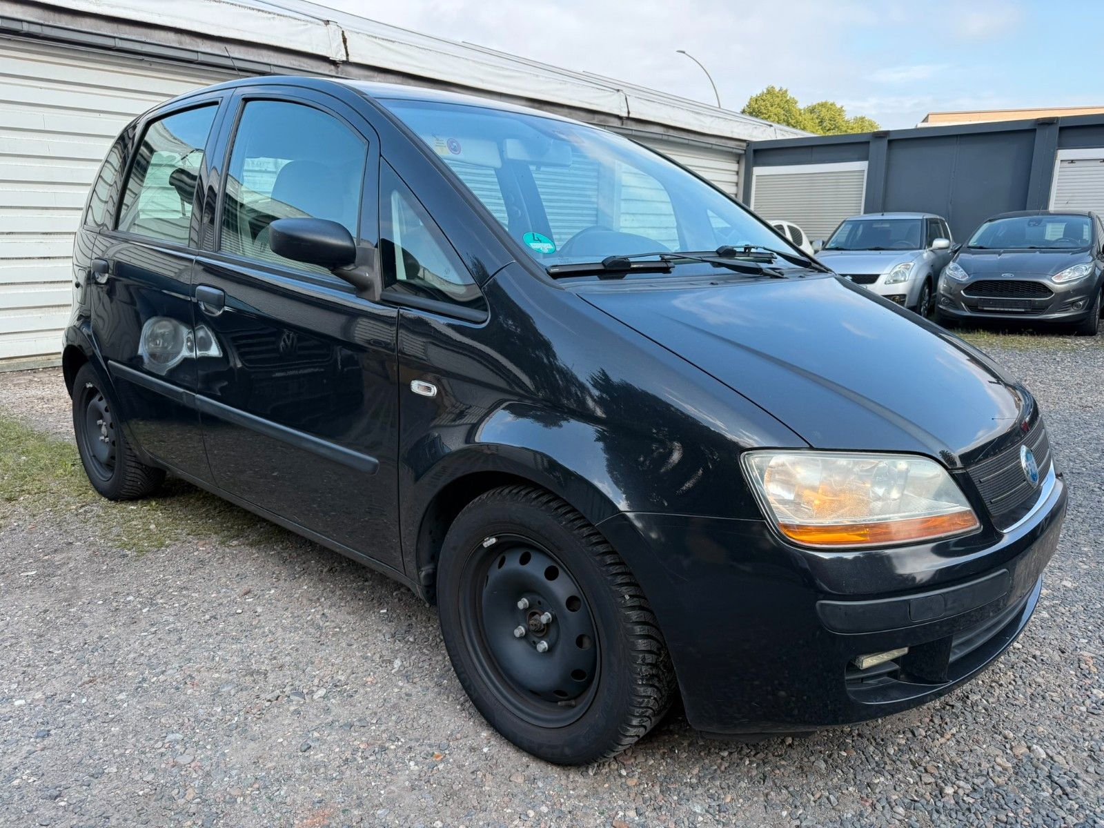 Fahrzeugabbildung Fiat Idea 1.2 16V Active