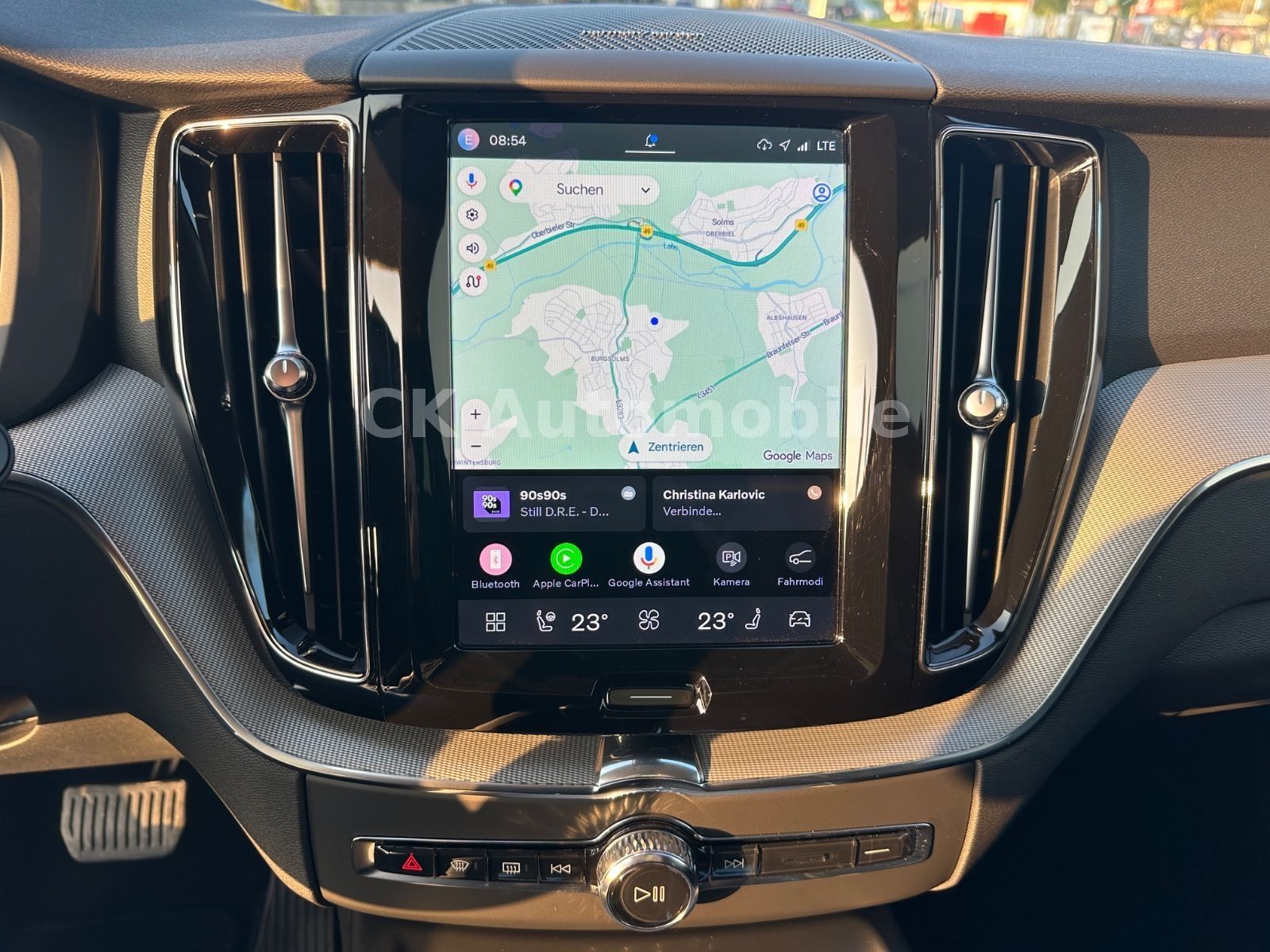 Fahrzeugabbildung Volvo XC60 B4 Plus Dark AWD/BLIS/Navi/LED/Kamera/AHK