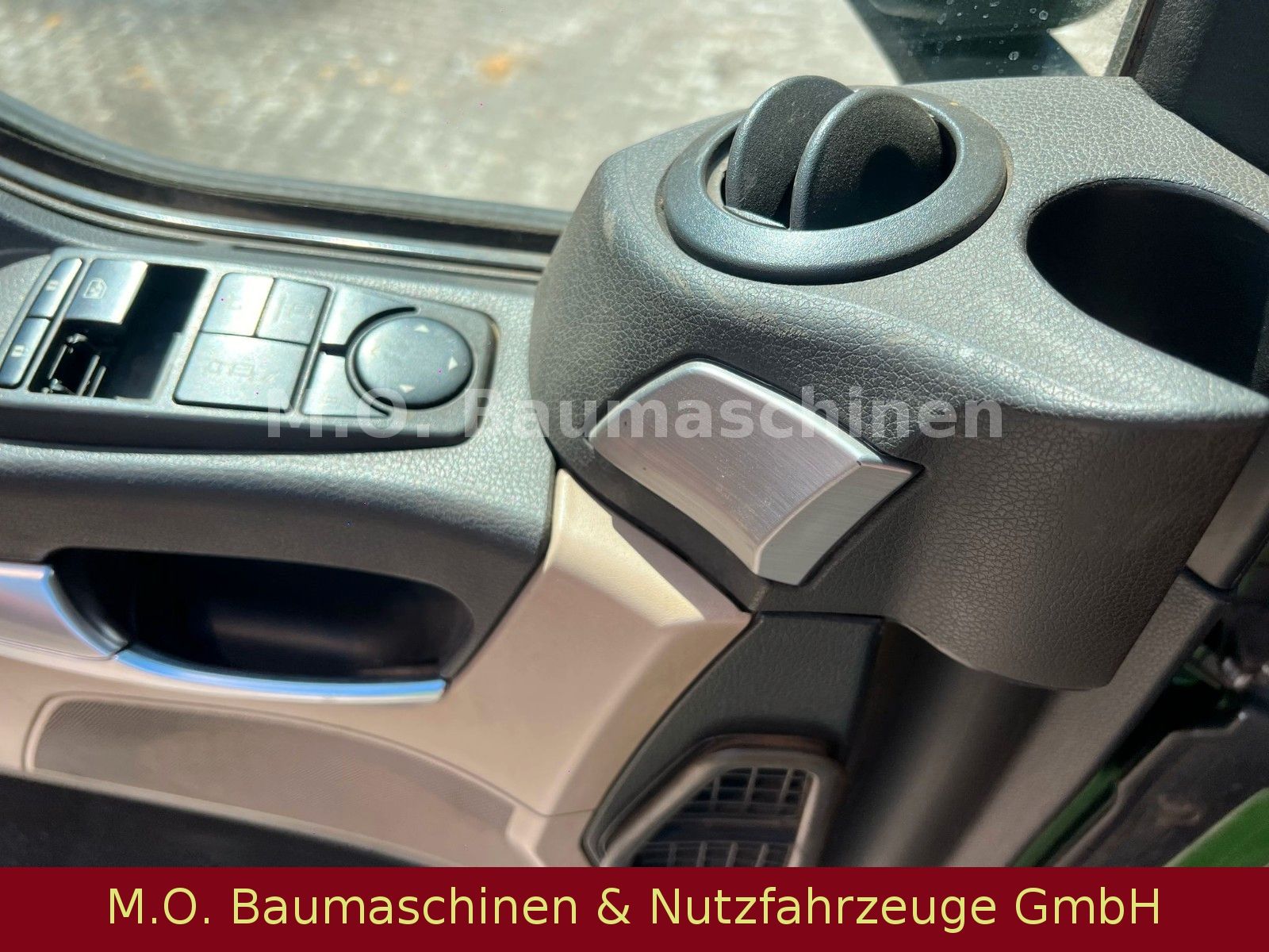 Fahrzeugabbildung MAN TGX 18.460 / 4x2 / Euro 6 / Hiab Skiploader /