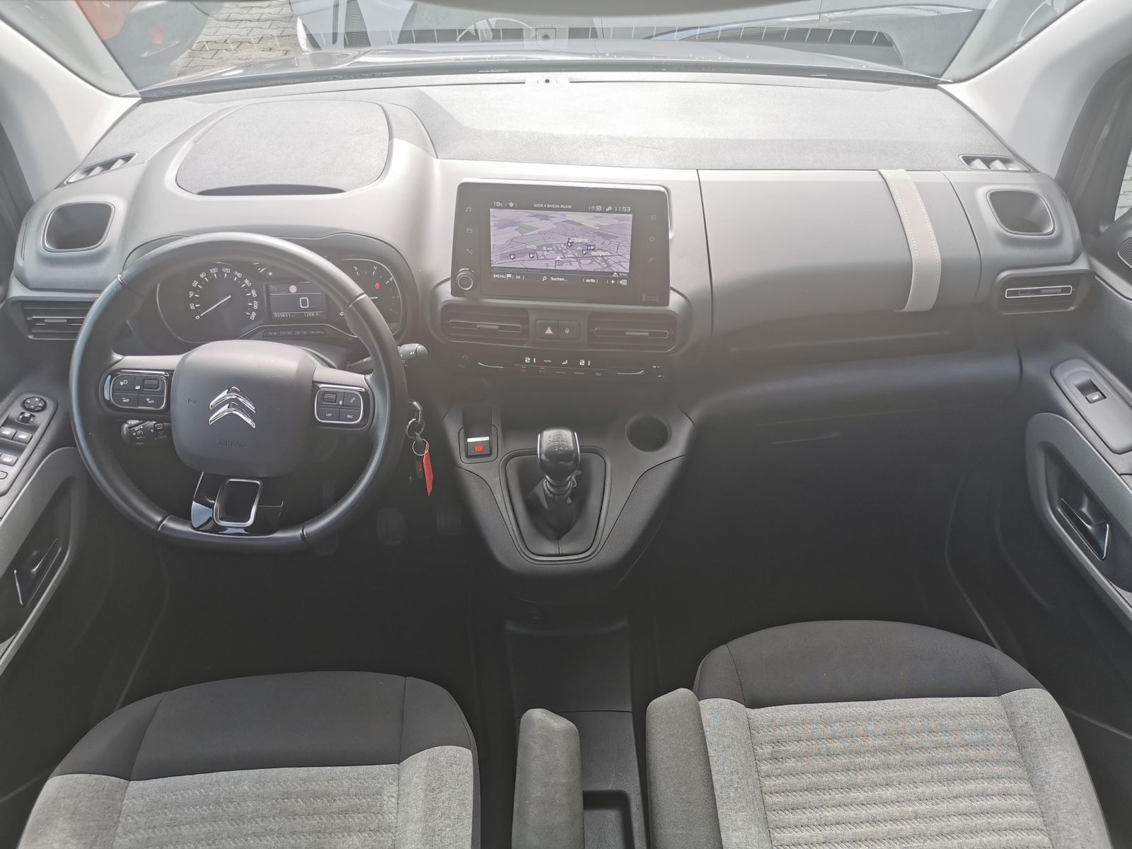 Fahrzeugabbildung Citroën Berlingo Feel M*Sitzhzg*PDC hi*Navi*SichtPaket*