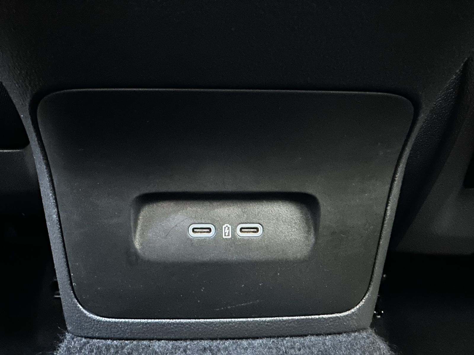 Fahrzeugabbildung SKODA Octavia Combi Scout 2.0 TDI DSG 4x4 NAV+LED+AHK