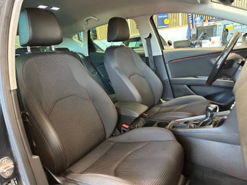 Seat Leon FR *Keyless*ACC*NAVI*2-Zonen*VirtualCockpit