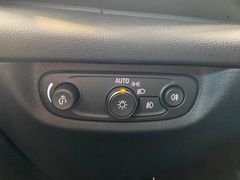 Fahrzeugabbildung Opel Insignia B CT 1.5 Turbo Exclusive Automatik LED