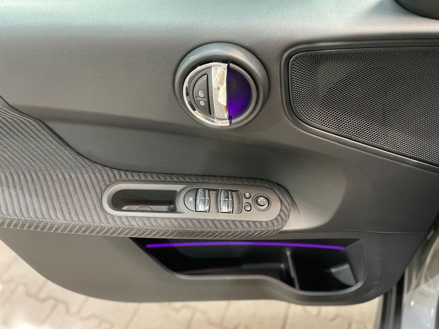 Fahrzeugabbildung MINI Cooper Countryman #LED#Keyless#Ambiente#SHZ#PDC