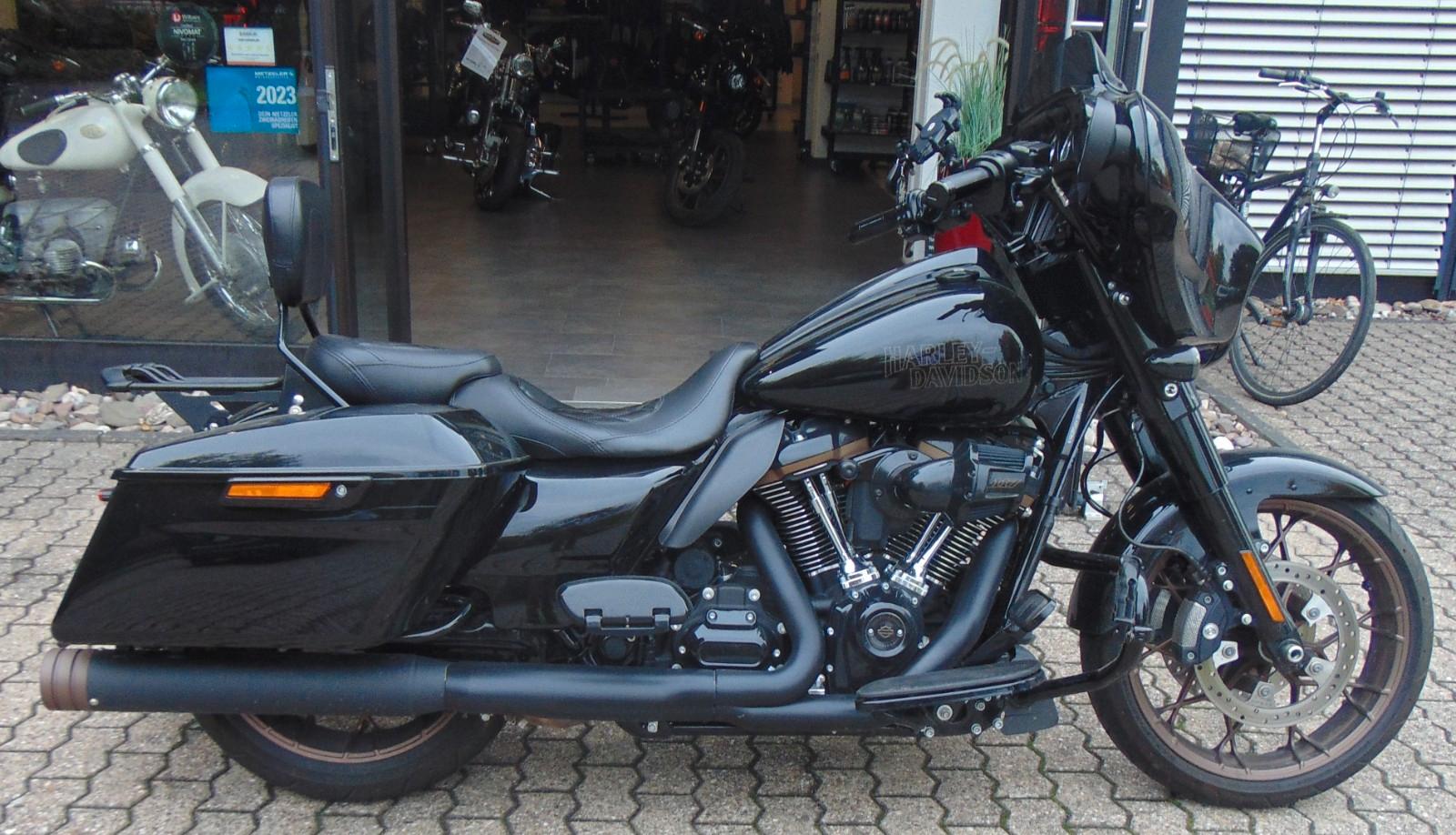 Harley-Davidson FLHXST Street Glide ST