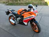 Honda CBR 125 R  JC50 Repsol Edition - HONDA CB 125 J
