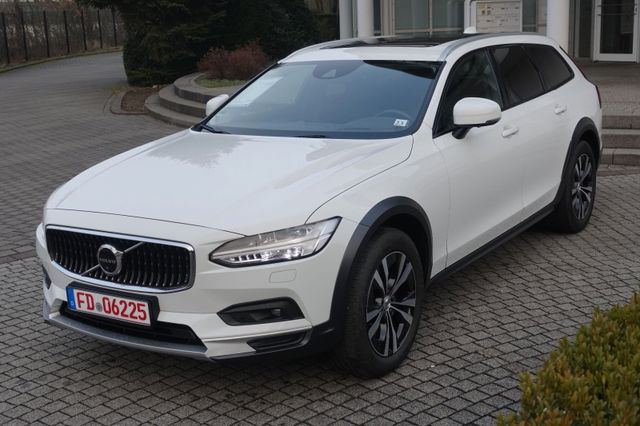 Volvo V90 B5 AWD Cross Country  B&W*PGSD*HUD*AHK*BLIS