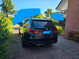 BMW X5 xDrive50i  - BMW X5: Xdrive50i