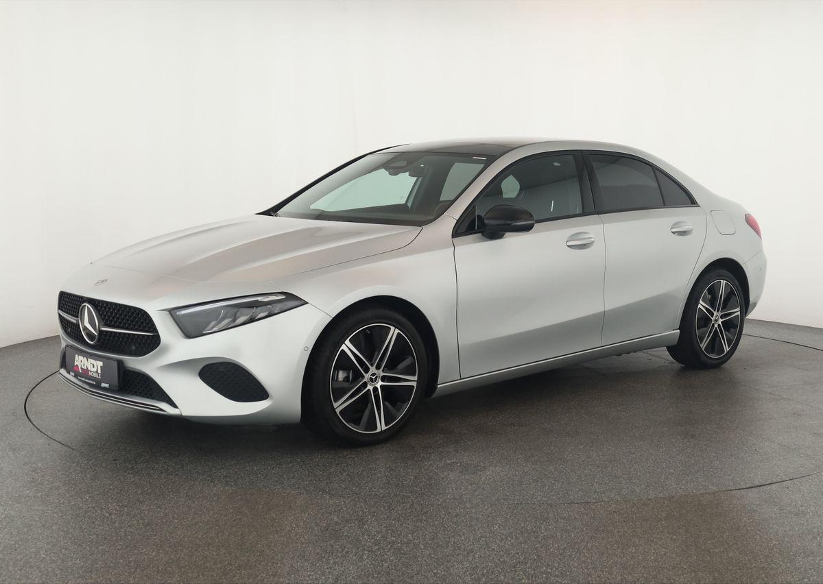 Mercedes-Benz A 200 Limousine Progressive+ LED Pano Navi Kam