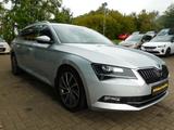 Skoda Superb Combi+LEDER+SHZ+AHK+Standheizung - silberne Skoda Superb