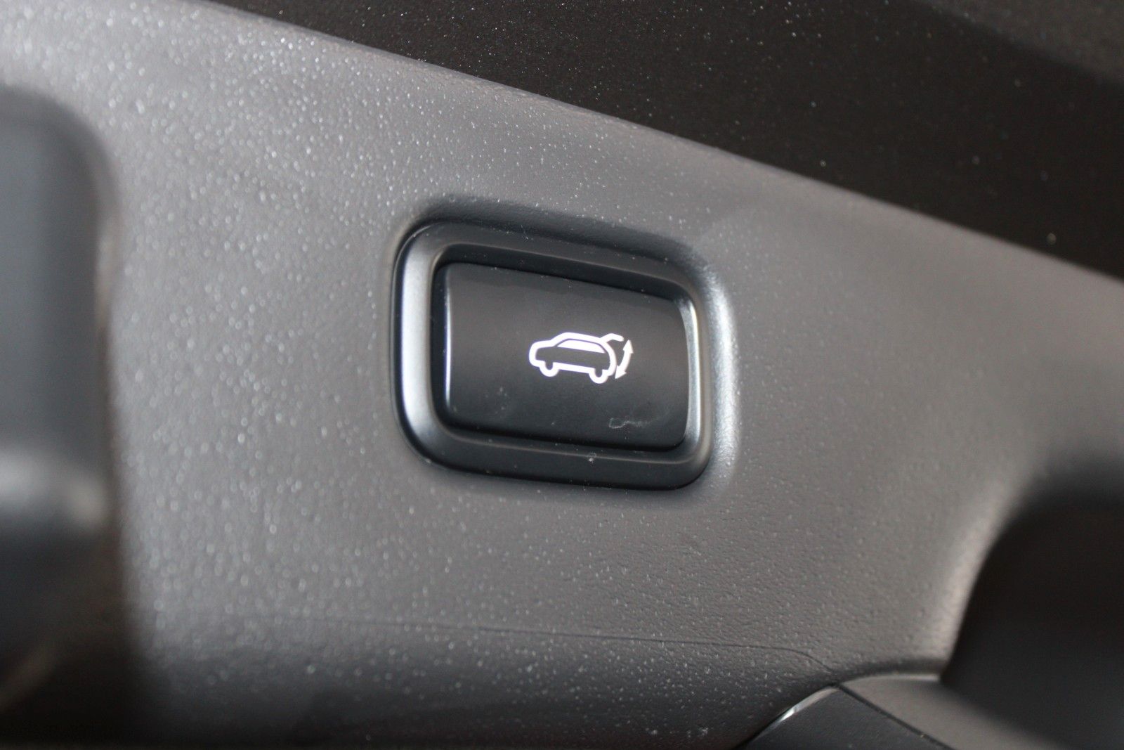 Fahrzeugabbildung Kia Niro EV Inspiration Ausparken Wärmepumpe 64 kWh