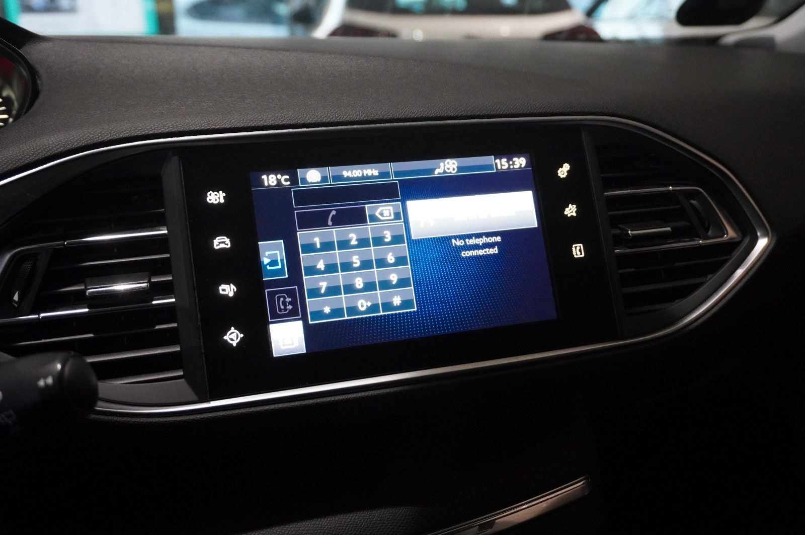 Fahrzeugabbildung Peugeot 308 SW 1.6 HDI ACTICE NAVI/SH/PDC/TEMP/SPORT/AHK