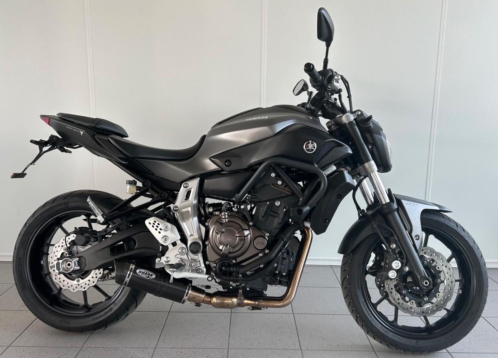 Yamaha MT-07 Black Edition